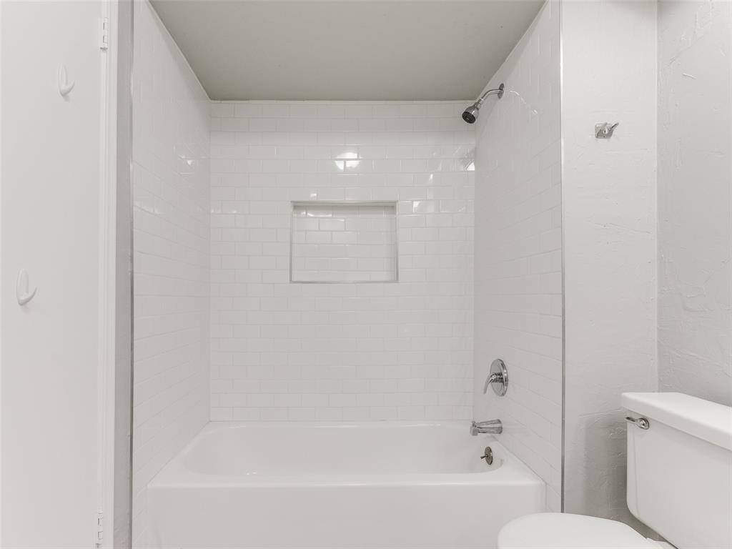11609 Century Drive Property Photo 27