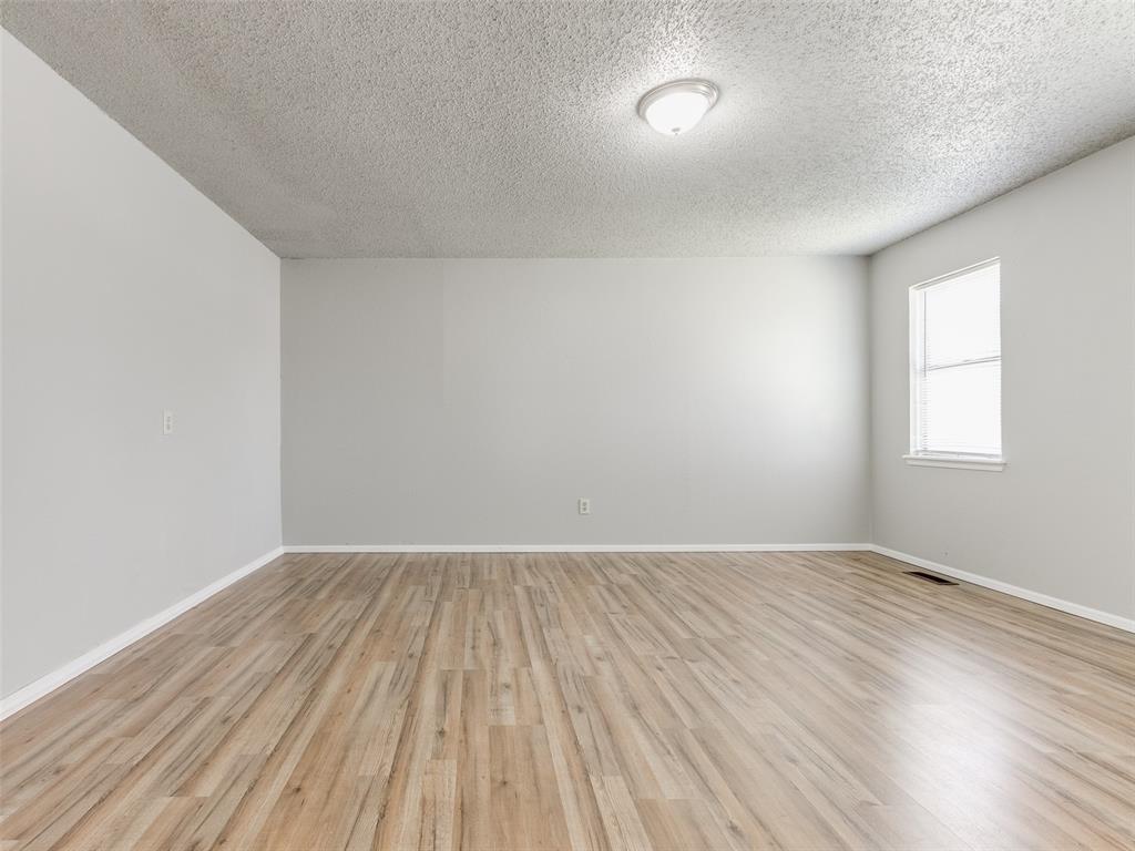 11609 Century Drive Property Photo 29