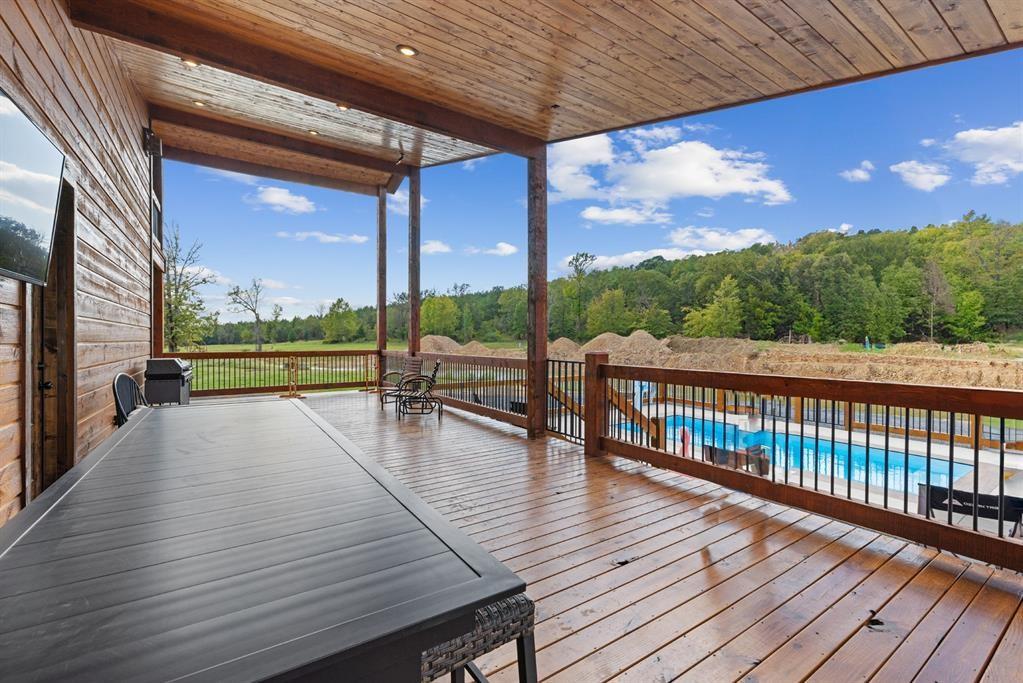 105 Antler Ridge Property Photo 9