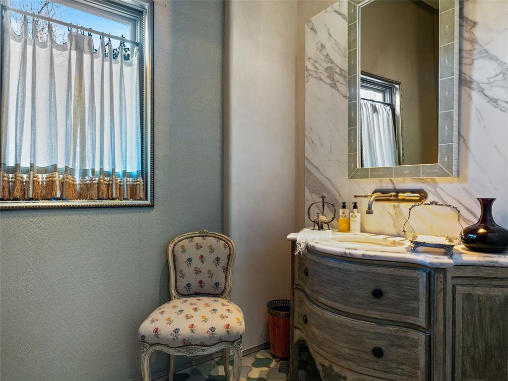 7151 N Country Club Drive Property Photo 25