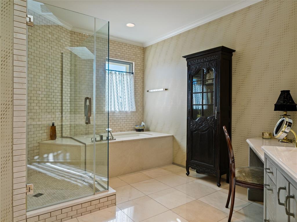 7151 N Country Club Drive Property Photo 40