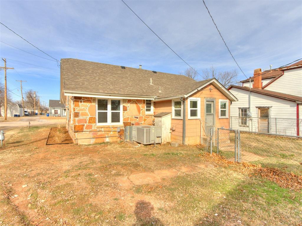 209 E Don Blanding Avenue Property Photo 8