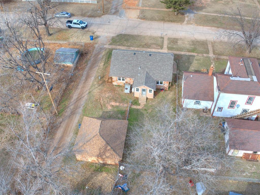209 E Don Blanding Avenue Property Photo 12