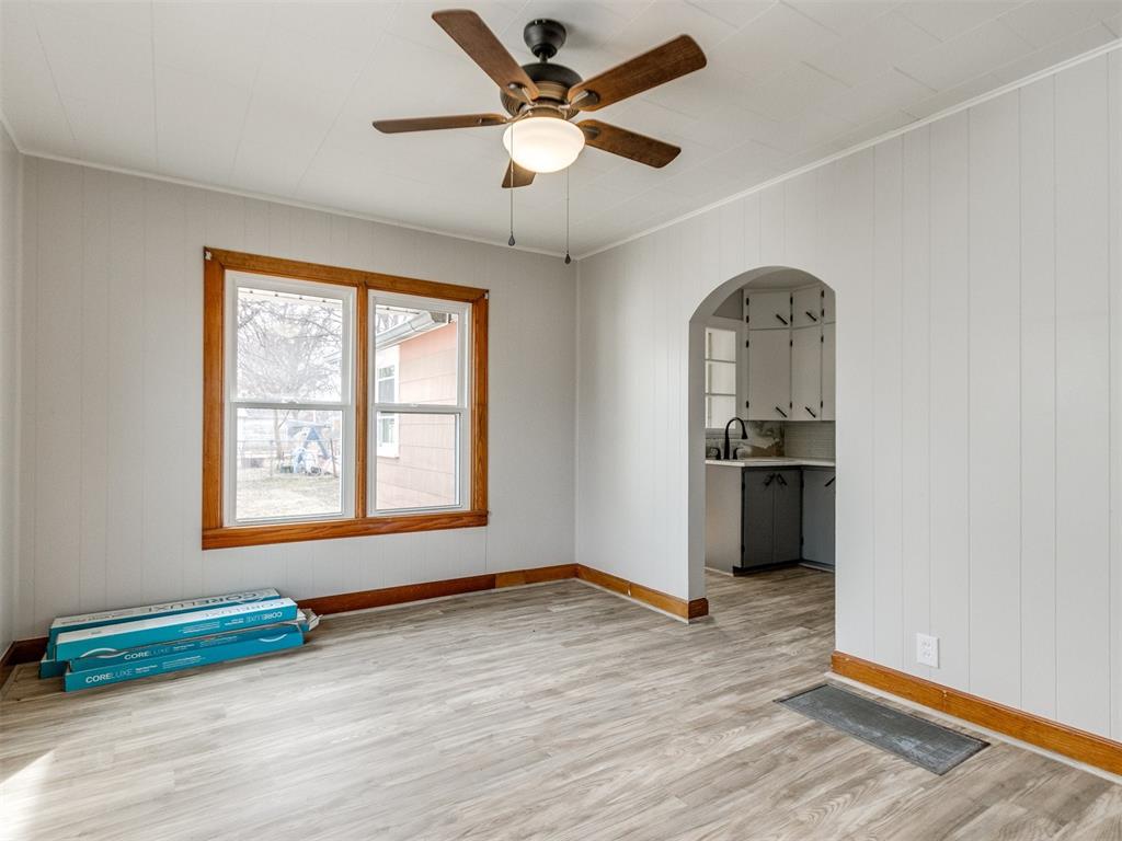 209 E Don Blanding Avenue Property Photo 15