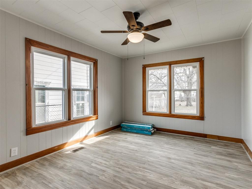 209 E Don Blanding Avenue Property Photo 16