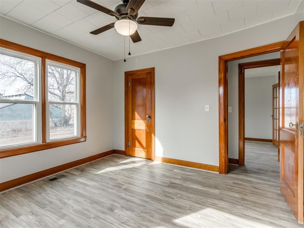 209 E Don Blanding Avenue Property Photo 28