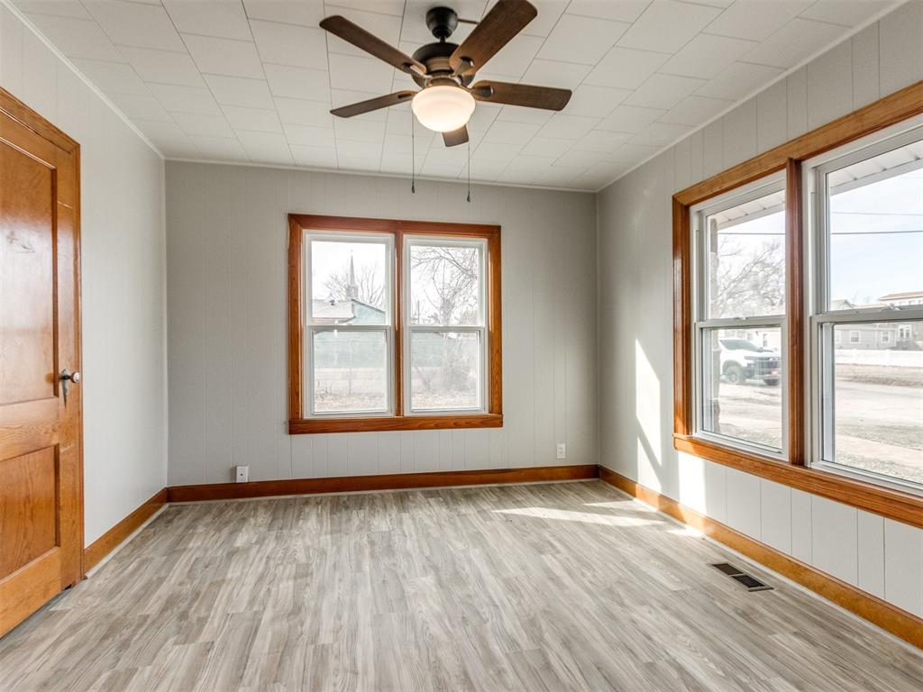 209 E Don Blanding Avenue Property Photo 31