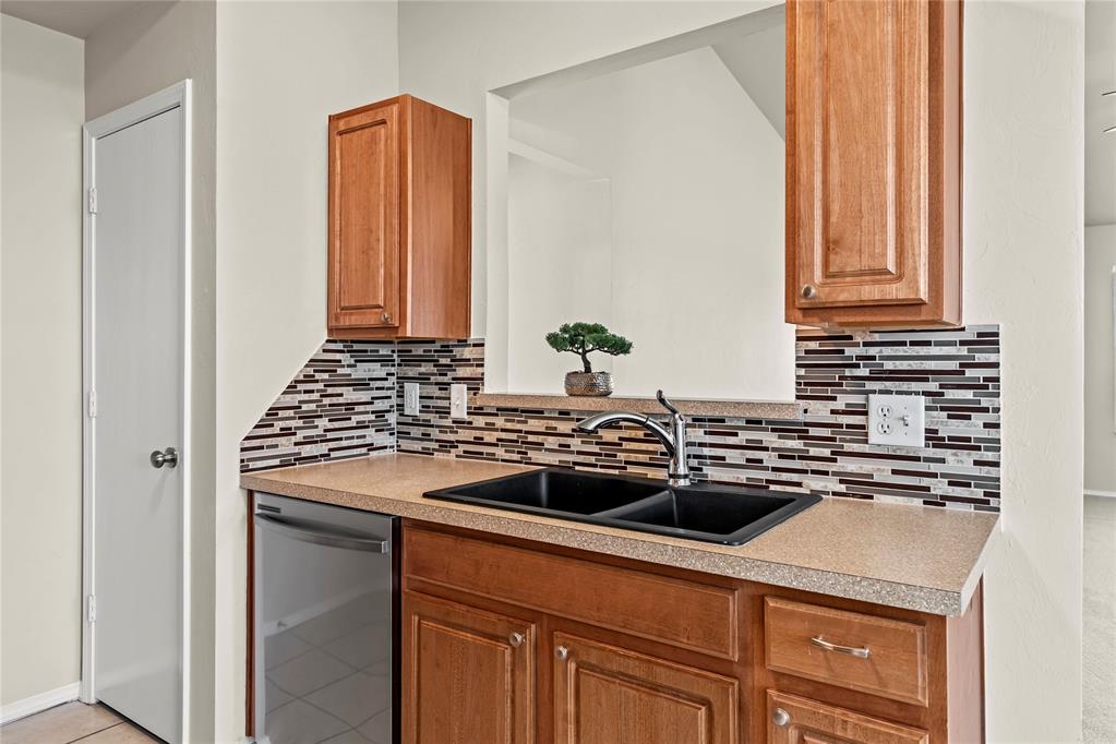 1032 Sw 156th Street Property Photo 8