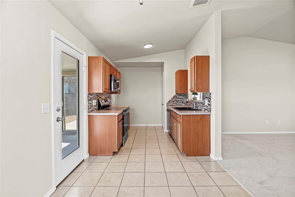 1032 Sw 156th Street Property Photo 10