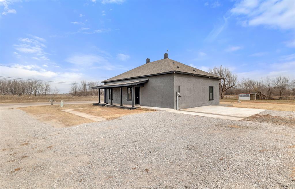5306 E Us Highway 66 Property Photo 5