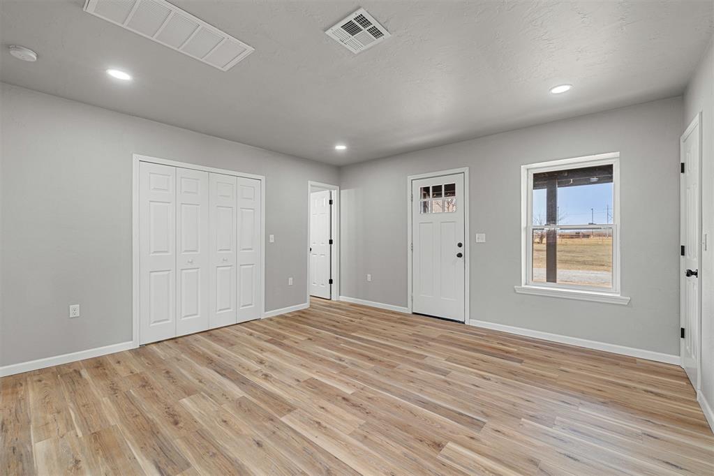5306 E Us Highway 66 Property Photo 6