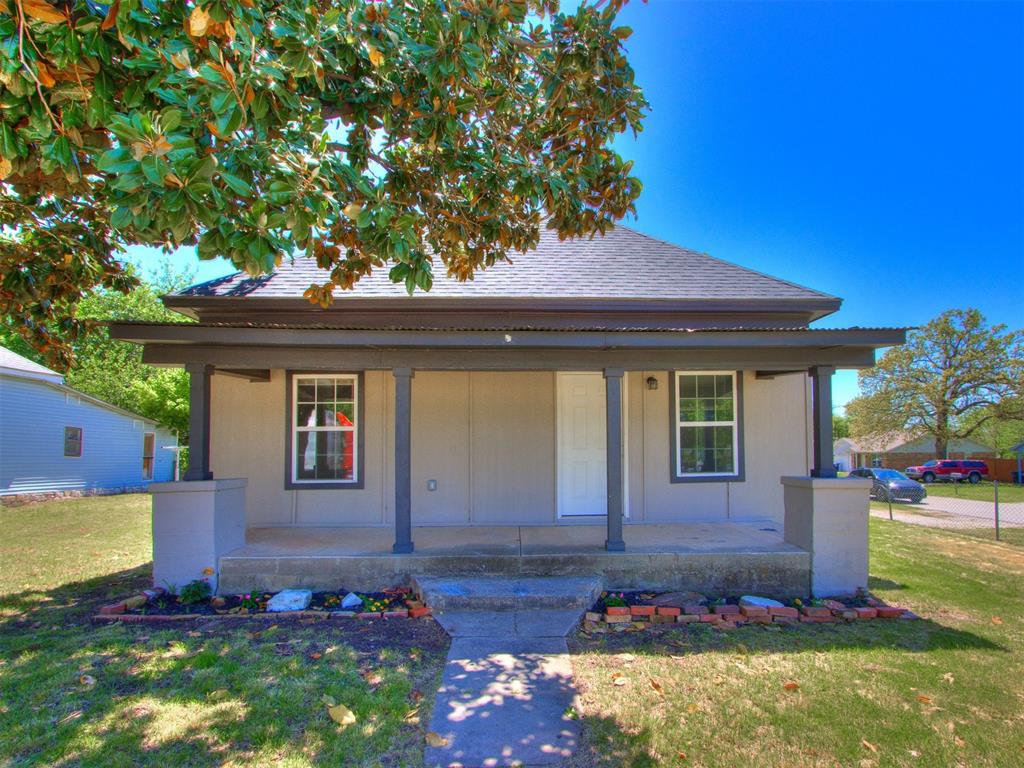 321 W Farrall Avenue Property Photo