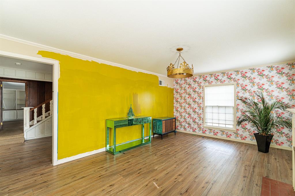 4200 N Lindsay Avenue Property Photo 7