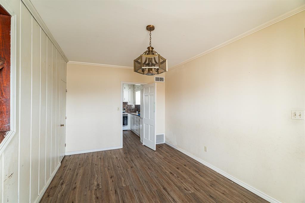 4200 N Lindsay Avenue Property Photo 10