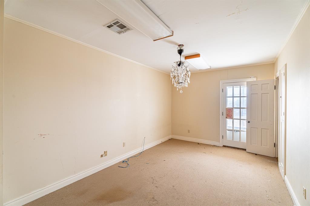 4200 N Lindsay Avenue Property Photo 18