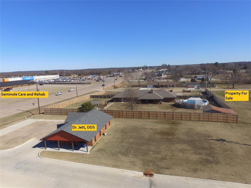1215 E Wrangler Avenue B Property Photo 3