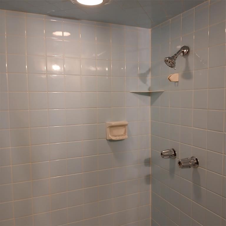 4200 Nw 51st Street 4200 & 4202 Property Photo 27