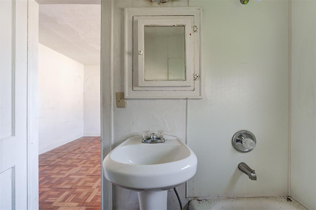 1801 E Madison Street Property Photo 11