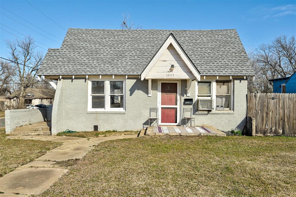 1801 E Madison Street Property Photo 18