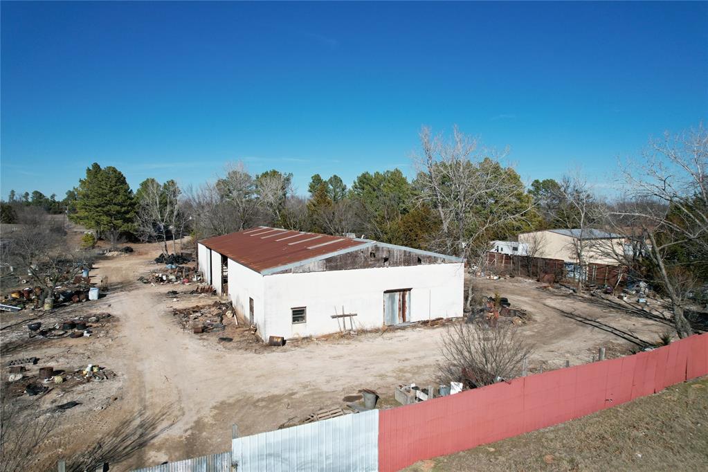 W Walnut Street Property Photo 2