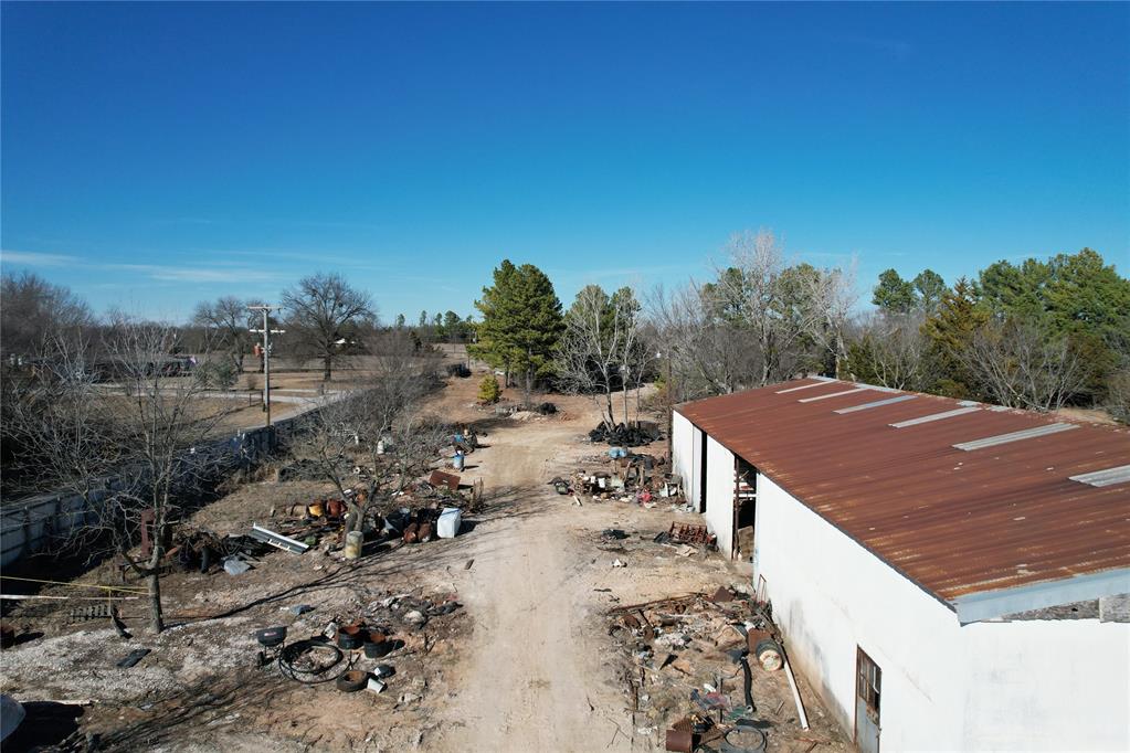 W Walnut Street Property Photo 3