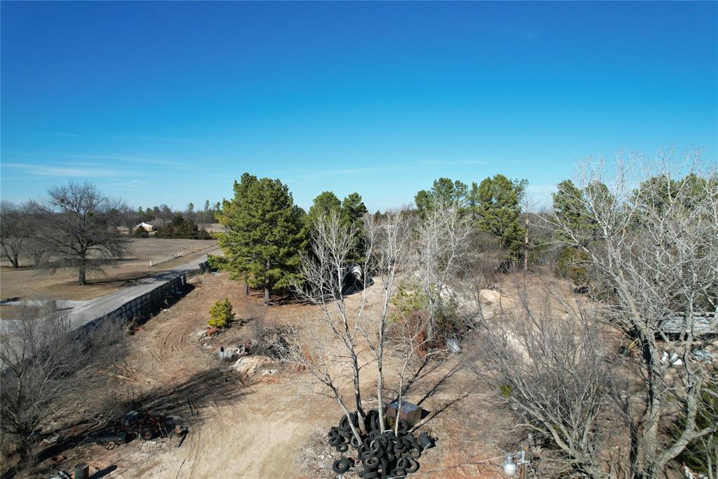 W Walnut Street Property Photo 7