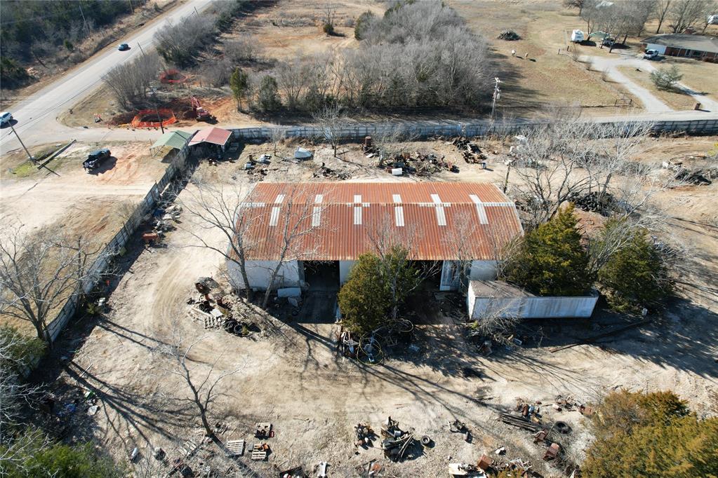 W Walnut Street Property Photo 13