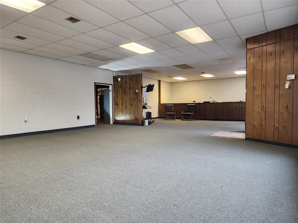 211 N. Main Street Property Photo 5