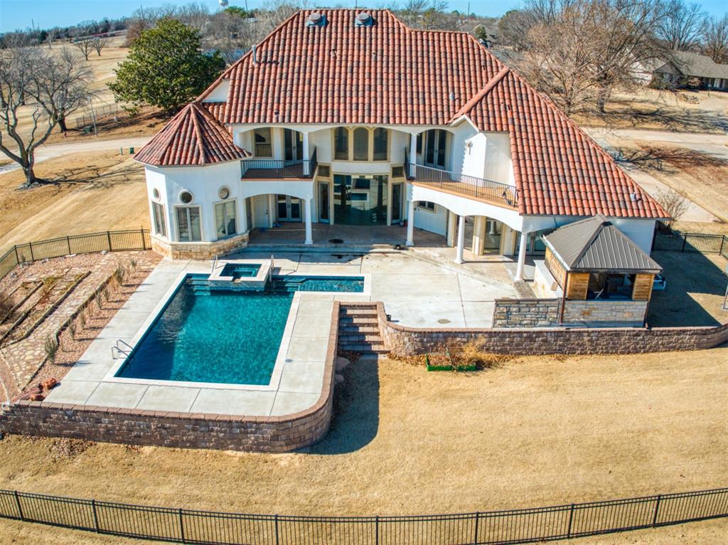7 Country Club Road Property Photo