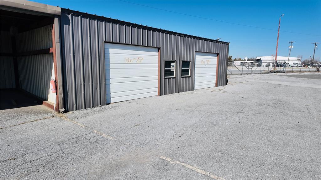 1520 S Central Avenue Property Photo 18