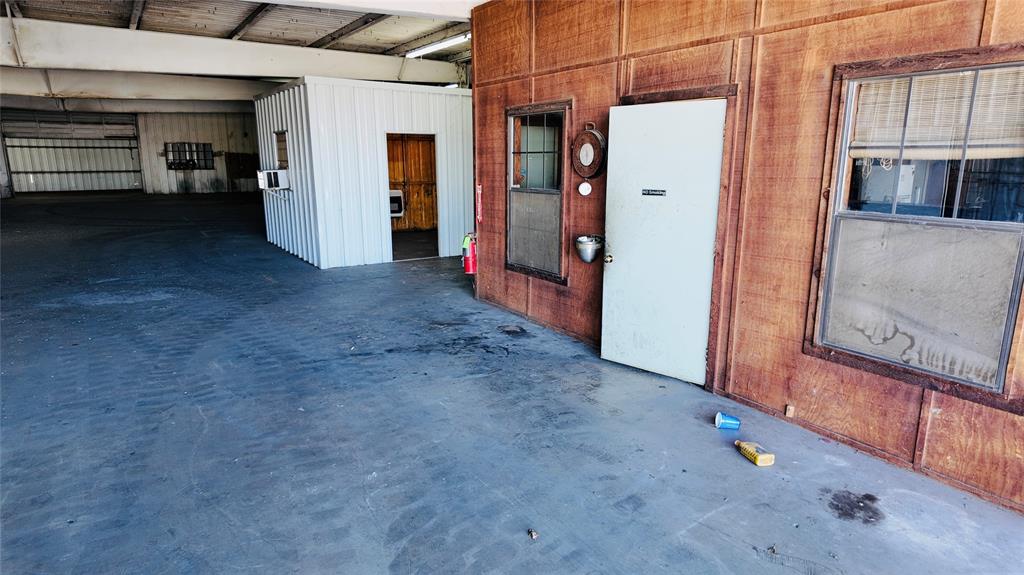1520 S Central Avenue Property Photo 23