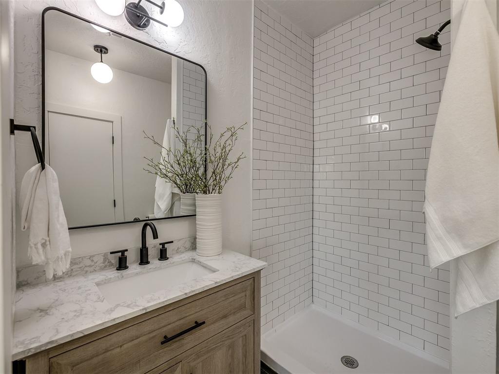 1200 Nw 39th Street Property Photo 32