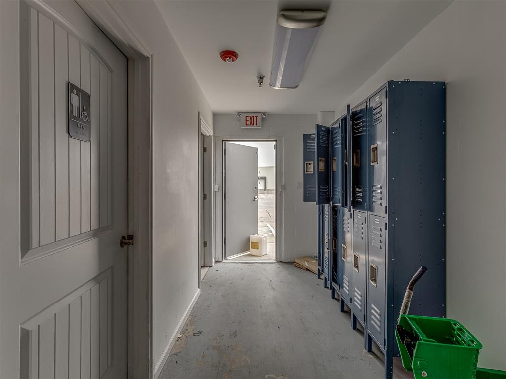 301 S D Avenue Property Photo 18