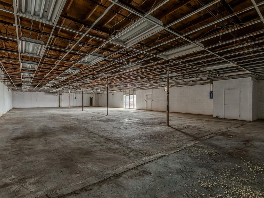 301 S D Avenue Property Photo 40