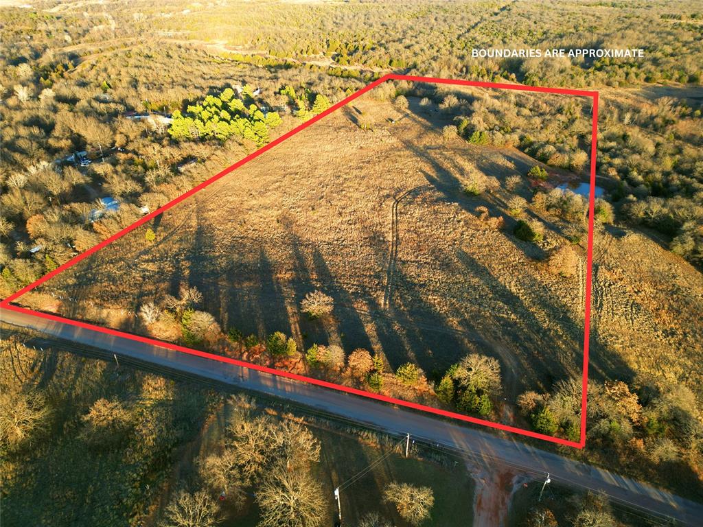N Pottawatomie Road Property Photo 2