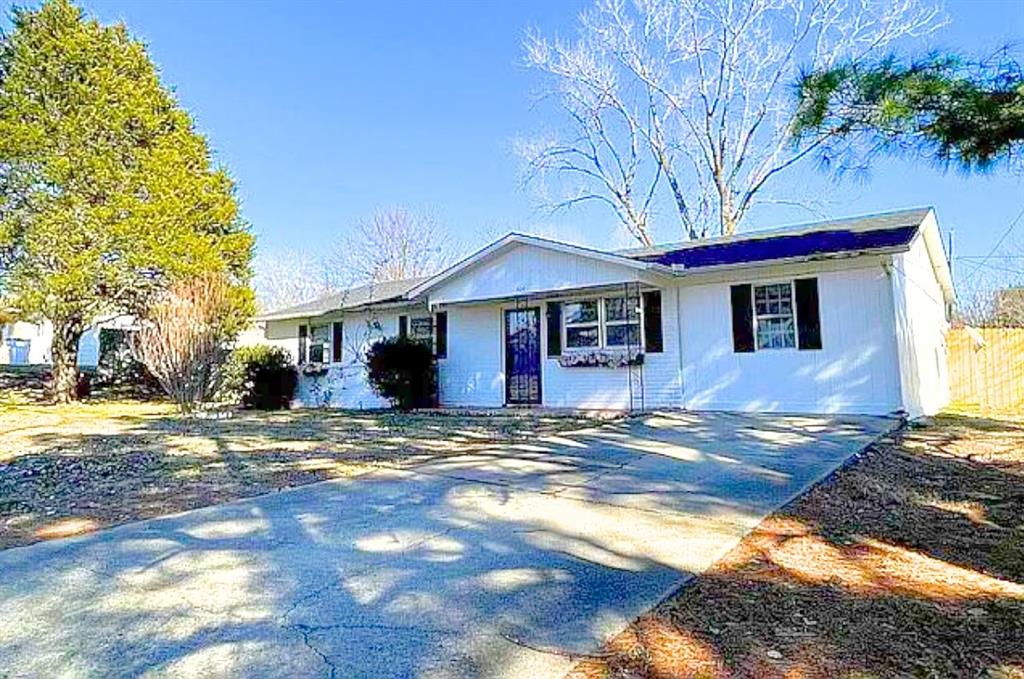 404 C Street Property Photo 1