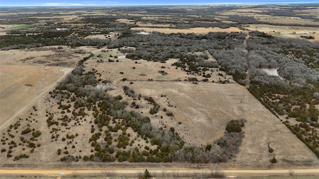 80 Ac Mol 32-16-5 W/2 Se/4 16-5-32-400-004. Road Property Photo 3