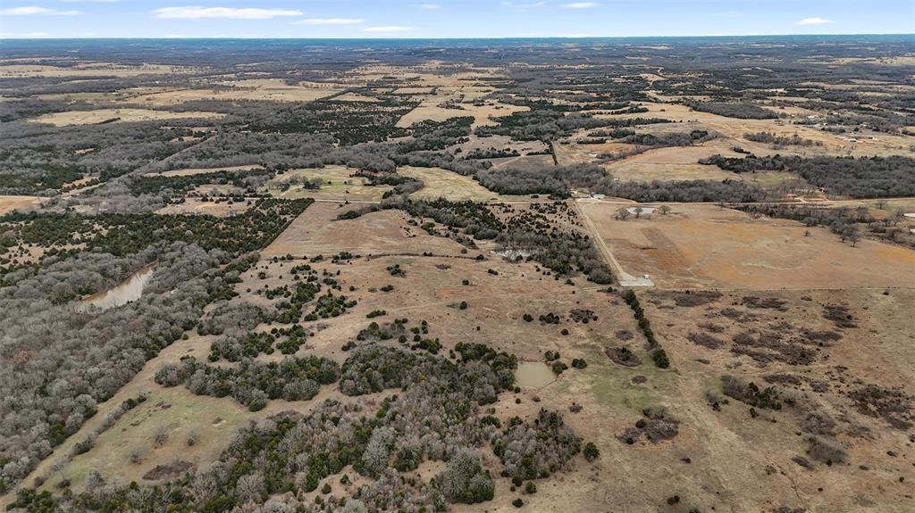80 Ac Mol 32-16-5 W/2 Se/4 16-5-32-400-004. Road Property Photo 5
