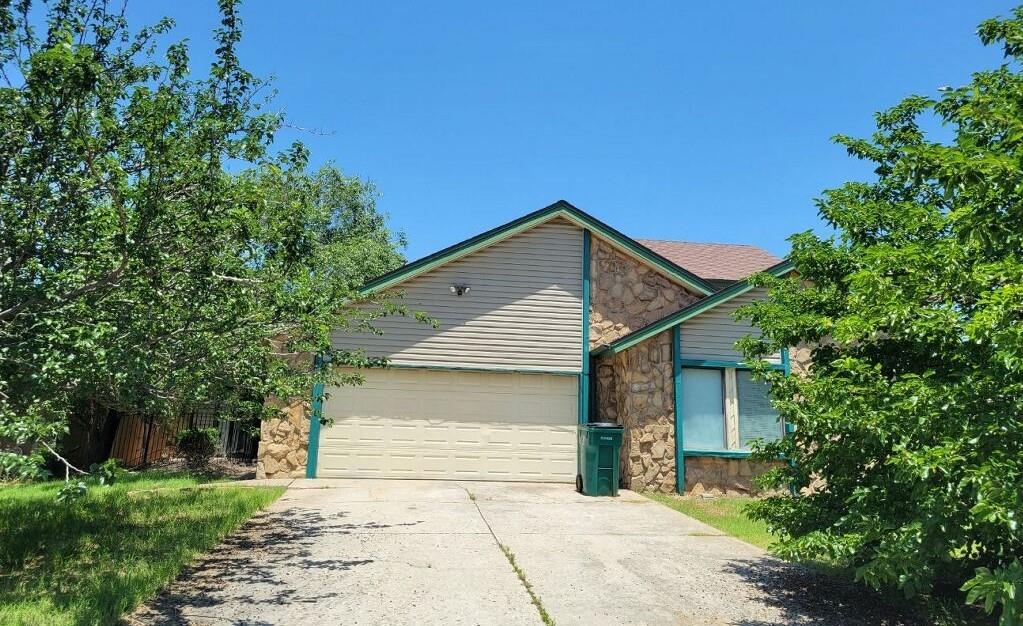 7011 Nw 90th Street Property Photo