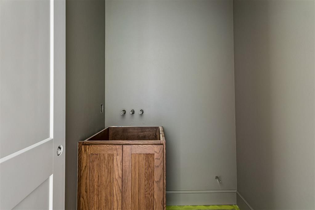 11917 Venando Court Property Photo 34