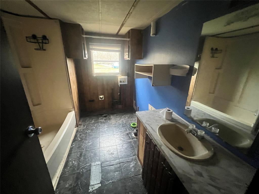 1060 Road Property Photo 30