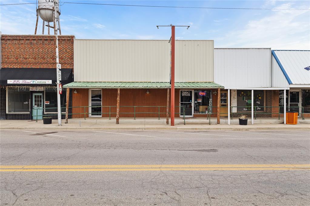 106 W Main Street Property Photo 2
