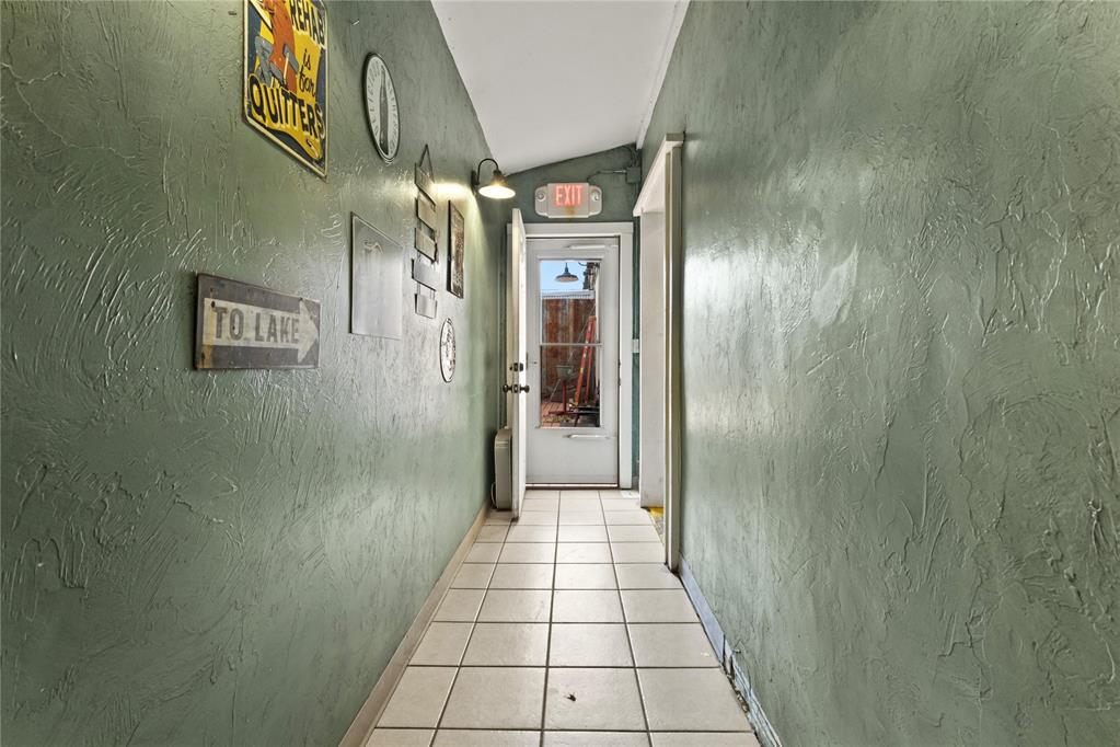 106 W Main Street Property Photo 10