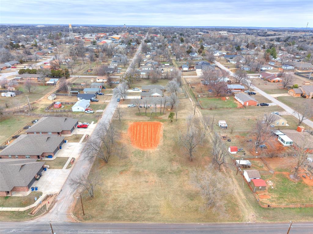 604 S Jackson Avenue Property Photo 3