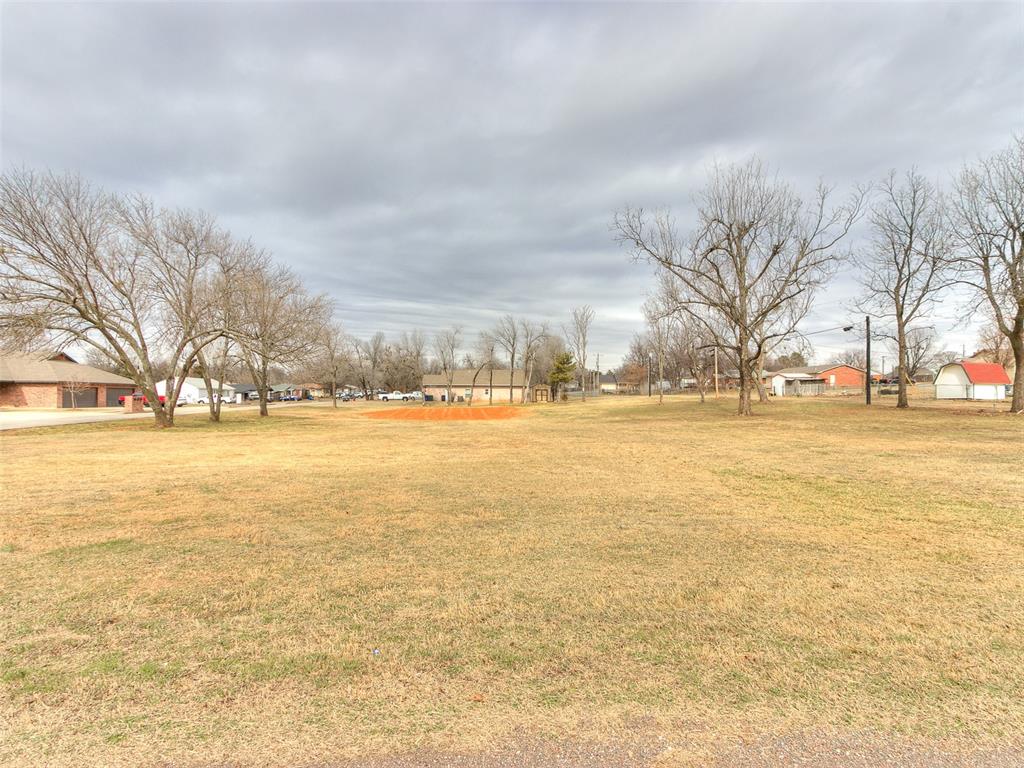 604 S Jackson Avenue Property Photo 6