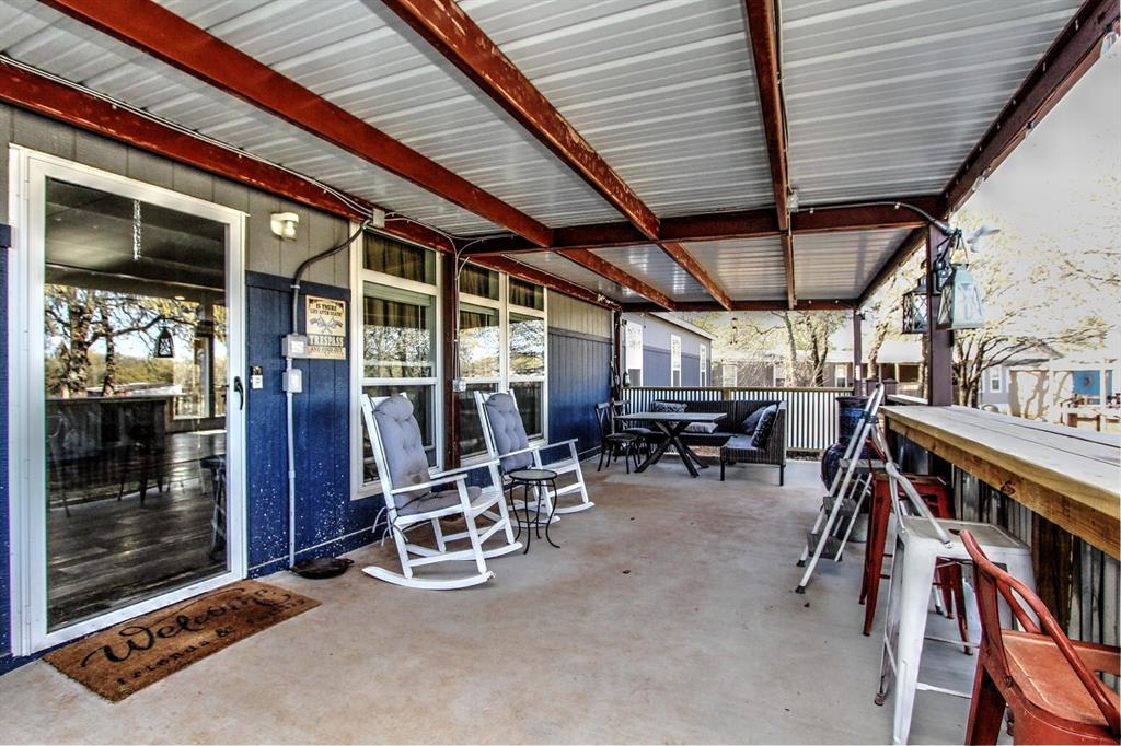 20835 Macarthur Avenue Property Photo