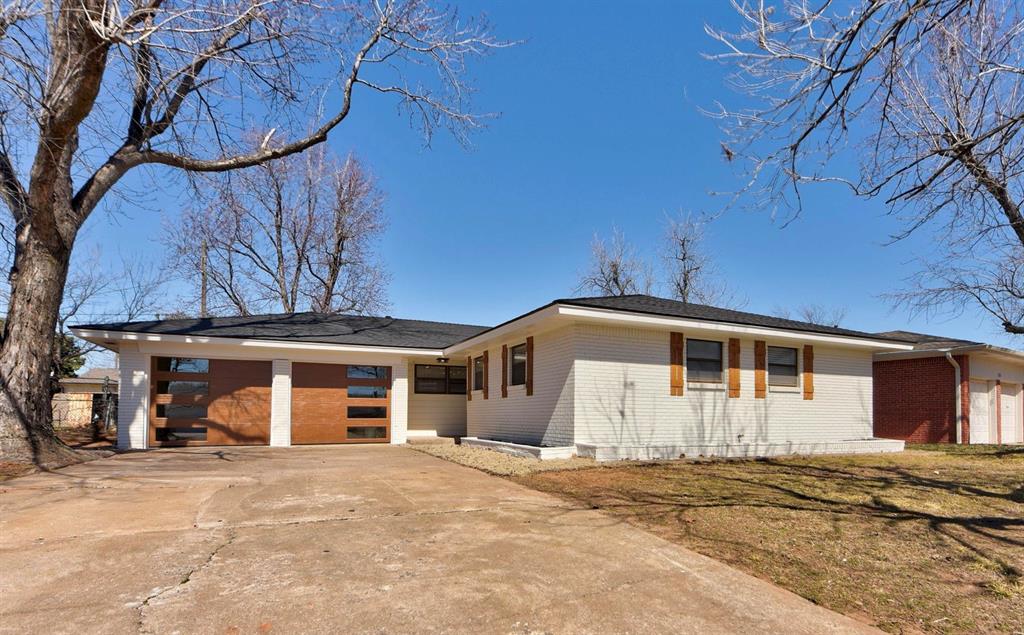 123 Briarwood Street Property Photo