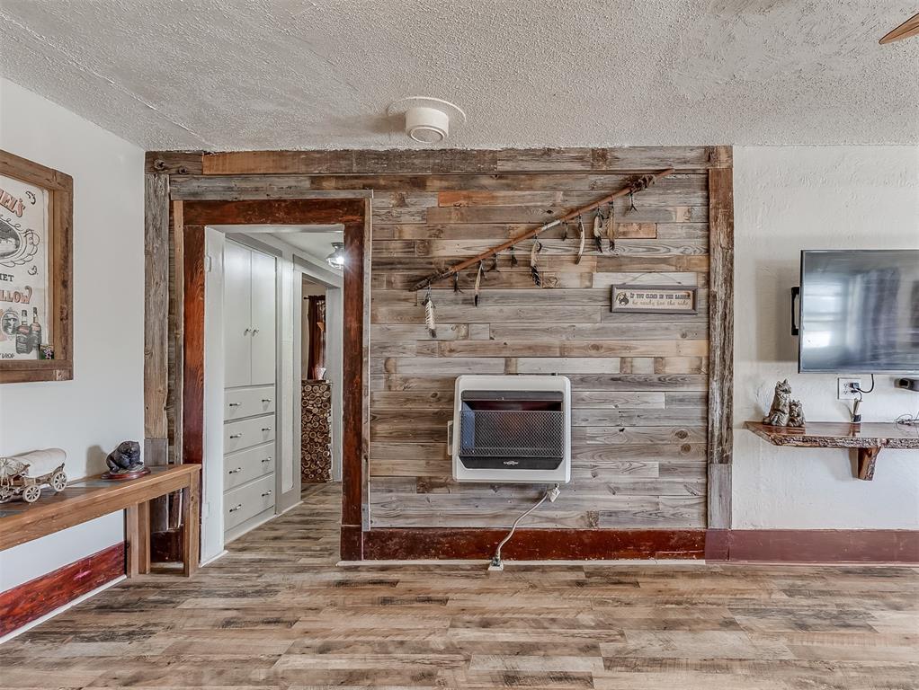 219 W Van Buren Street Property Photo
