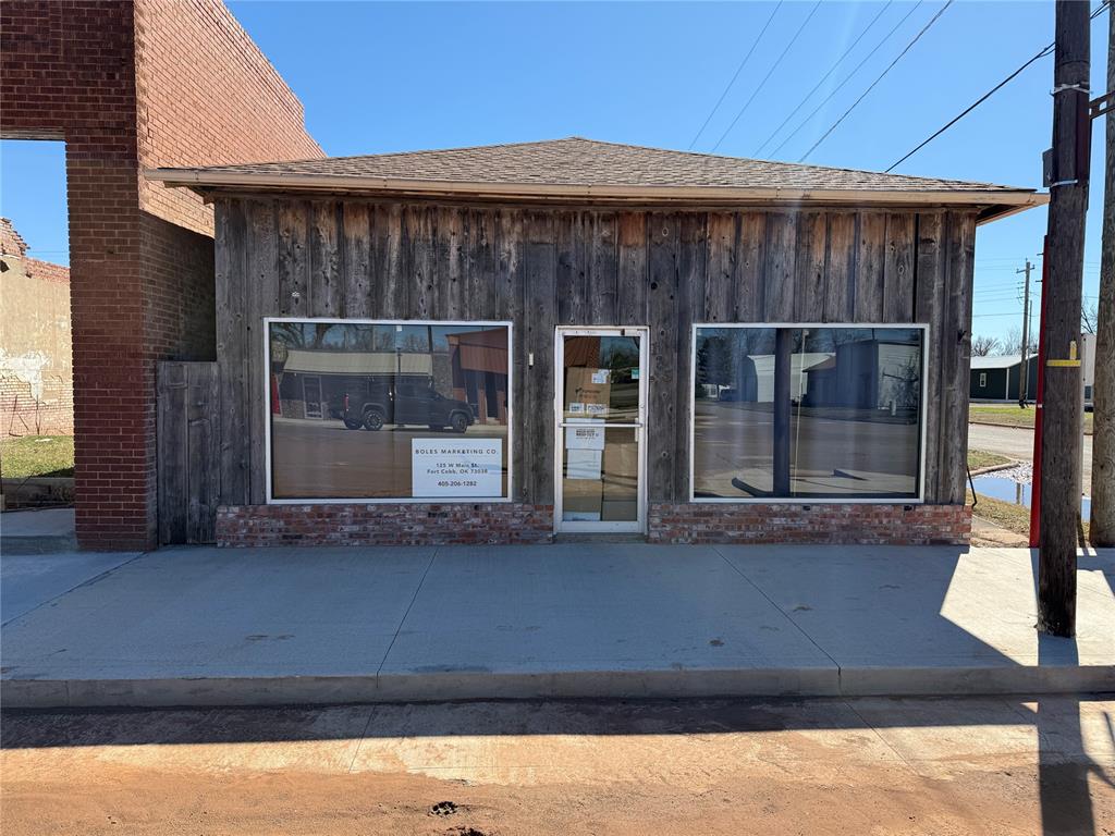 125 W Main Street Property Photo
