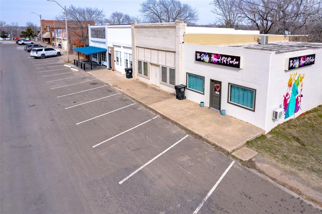 200 N Main Street Property Photo 1